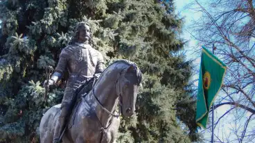 Tarpa Ii Rakoczi Ferenc Lovasszobra