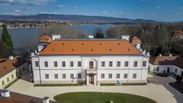 Tata Esterhazy Kastely 1