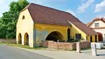 Tata Potorke Malom 01