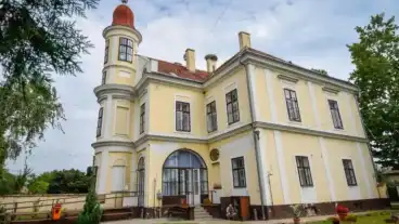 Tepe Preposti Kastely