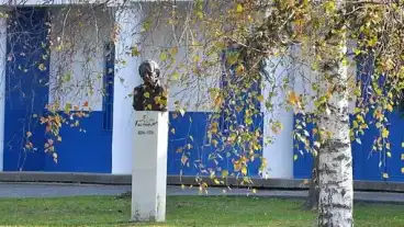 Tiszaszalka Vaci Mihaly Szobra