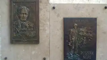 Tokaj Irodalmi Emlekpark 1