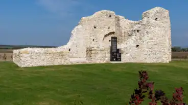 Ismét látogatható a Töki Romtemplom