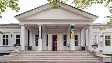 Tolcsvai Kastely 001