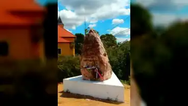 Ujbarok Kitelepitesi Emlekmu