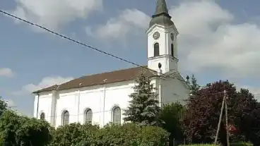 Ujkigyos Katolikus Templom