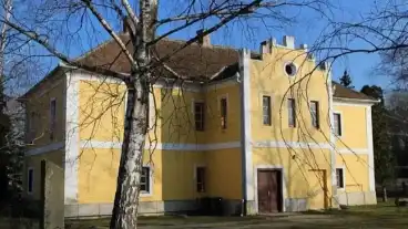 Uraiujfalu Nagy Kuria