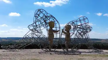 Val Szeretet Szobra 1