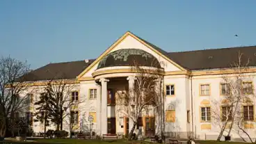 Varpalota Joszerencset Muvelodesi Kozpont