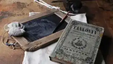 Vasarosnameny Iskolatorteneti Kiallitas