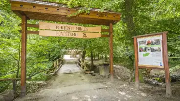 Visegrad Bertenyi Miklos Fuveszkert 1