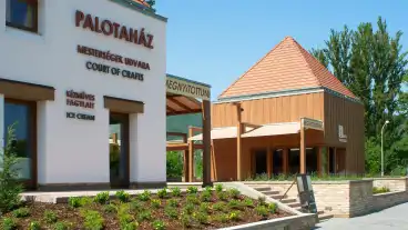 Visegrad Palotahaz 1