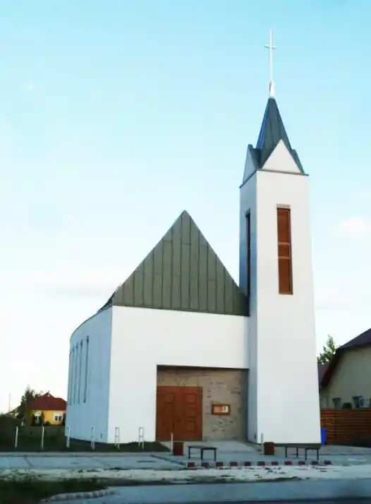 Bekessamson-Katolikus-templom.webp