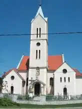 Kirandulastervezo-Banfa-Katolikus-templom.webp