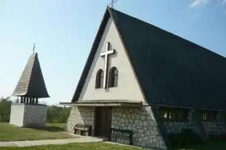 Kirandulastervezo-Bodroghalom-Katolikus-templom.webp
