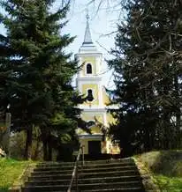 Kirandulastervezo-Kapoly-Katolikus-templom.webp