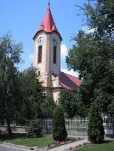 Roszke-Katolikus-templom.webp